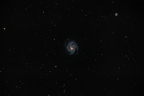 NGC5457 (M101) Pinwheel-Galaxy und NGC5474 © 2021 by Tobias Wittmann · wittinobi